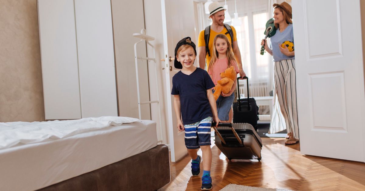 המדריך לחופשה כשרה בארץ צימרים לשומרי שבת, מסלולי משפחות וטיפים לתכנון